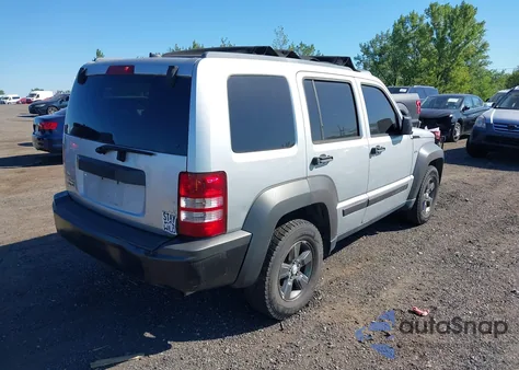 2010 Jeep Liberty Renegade z USA, uszkodzony, nr VIN 1J4PN3GK9AW179737